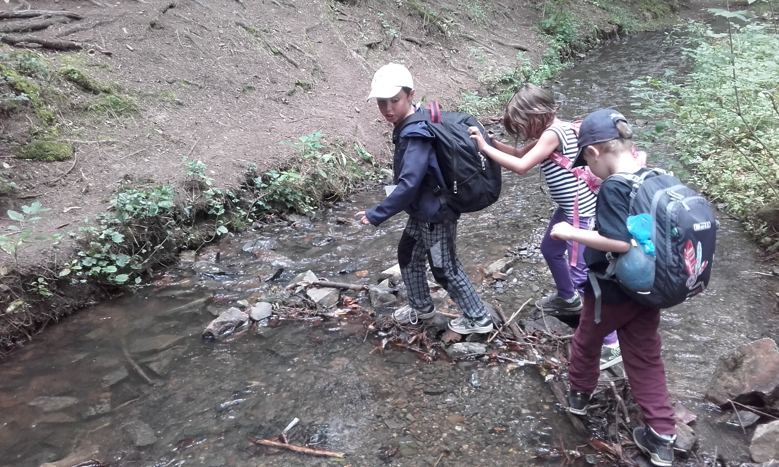 Obrázek ke článku 5. den - opečené vuřty a vypečené Bratrstvo kočičí pracky