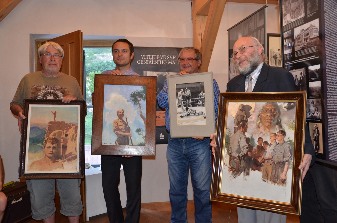 Z vernisáže výstavy Pod dobrodružnou vlajkou