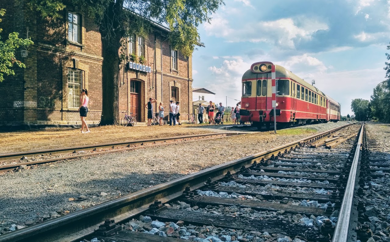 Obrázek ke článku S Moravskými Indiány historickým vlakem do Tovačova nejen na výlov rybníka.