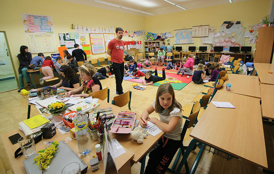 Vojta v knihovně v Pršticích