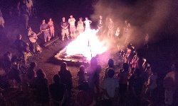 Pozdrav z 35. výročního ohně KŽK-73 Bílé šípy a Táborový oheň