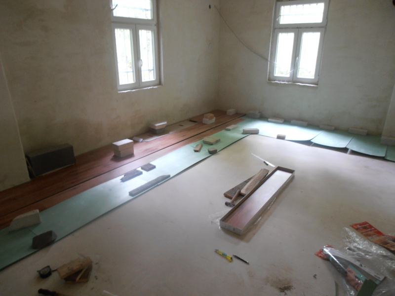 Pokládání podlahy